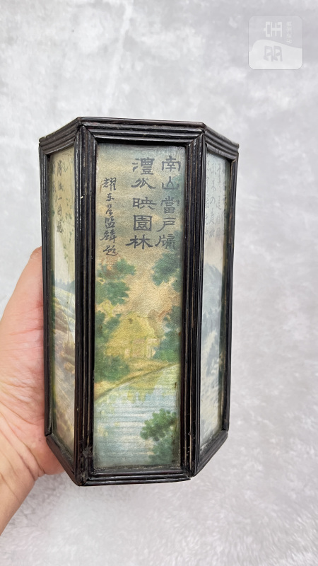 木胎玻璃画山水诗文六方笔筒 - 图3
